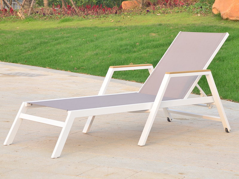 Freizeit-Lounge im Freien mit synthetischem Holz auf der Armlehne YQ-TB-482